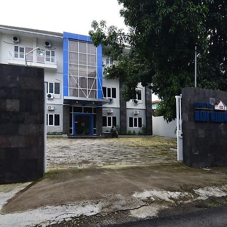 Отель Reddoorz Near Museum Keraton Surakarta Surakarta  Экстерьер фото